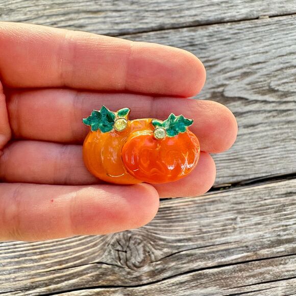 Vintage Pumpkin Brooch: Fall Jewelry Pin - Picture 1 of 3